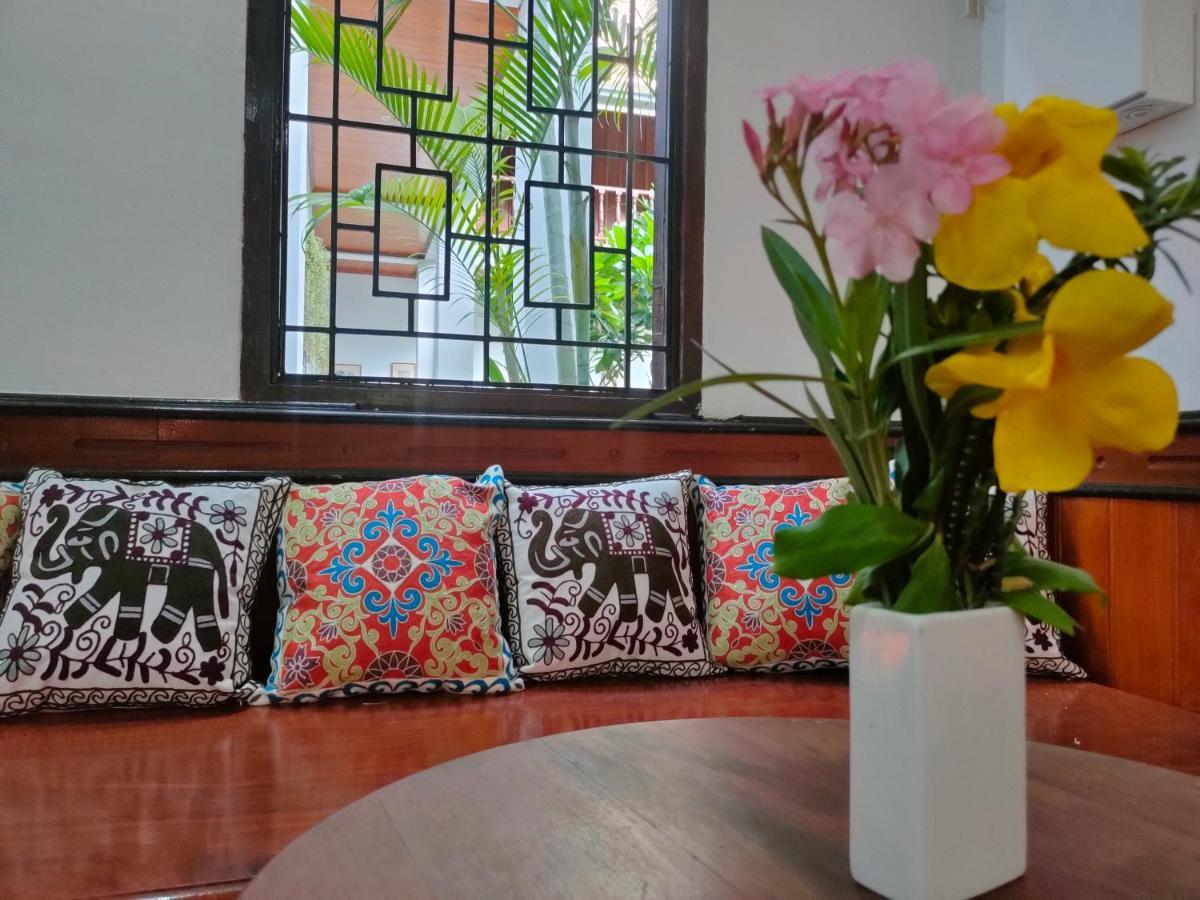 Lotus Corner - Heritage B&B Luang Prabang Exterior photo